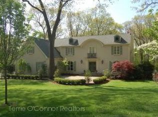 884 Pueblo Dr, Franklin Lakes, NJ 07417