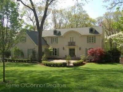 884 Pueblo Dr, Franklin Lakes, NJ, 07417