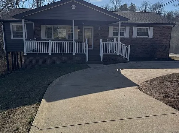 29 Highland Lake Ter, Washington, WV 26181