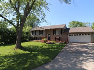 3408 W 77th Pl, Merrillville, IN 46410