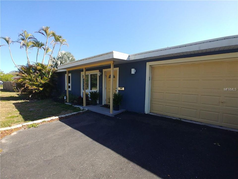 1st image of 4050 Pompano Dr SE