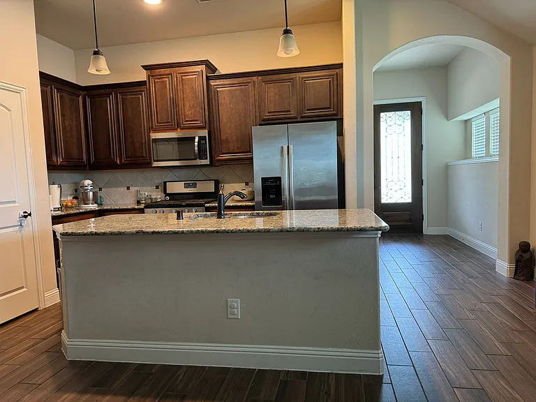 1624 Wright St — Photo 10
