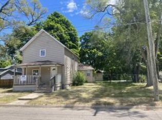 205 S Lowe St, Dowagiac, MI 49047