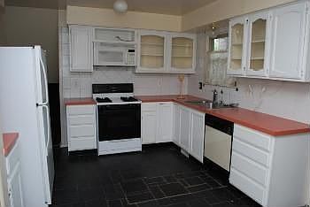 4th image of 2836 Foster Ave
