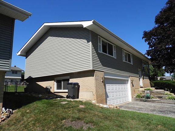 2nd image of 2726 Sallmon Ave
