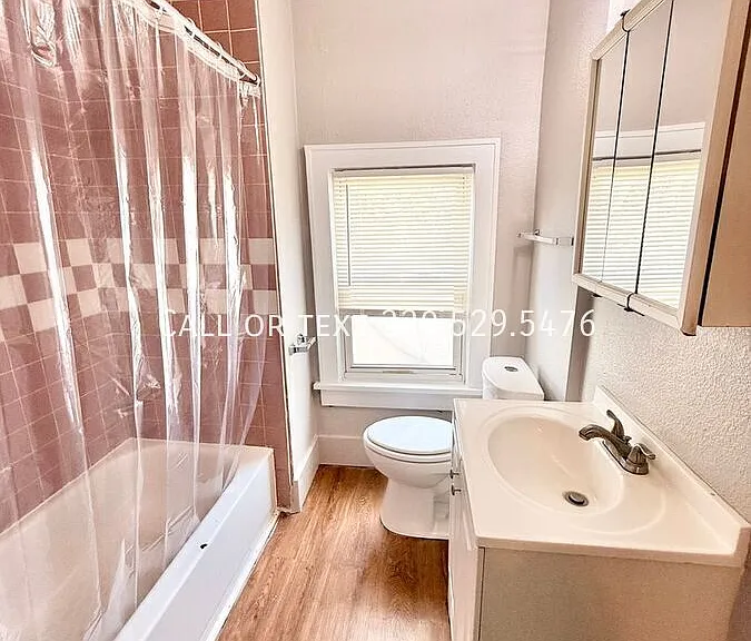 2202 Brownlee Ave NE — Photo 14