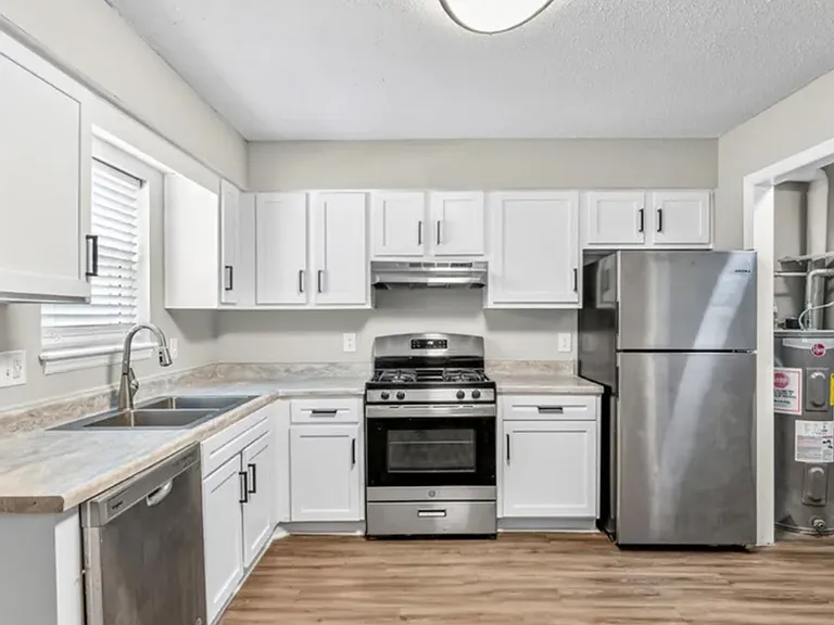 Tristan Townhomes — Photo 19