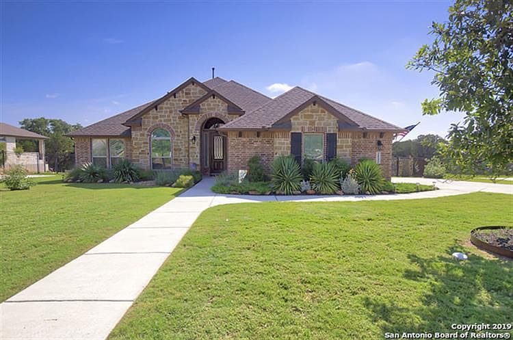 1st image of 2532 Toenges Ln