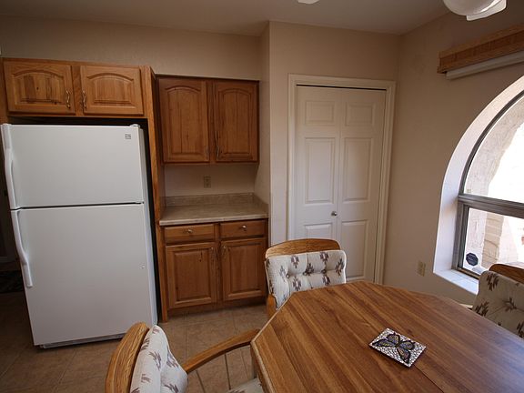5th image of 831 W Calle Del Regalo