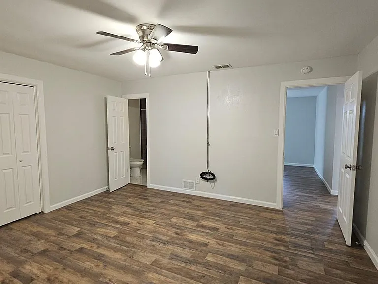 14 Laura Ln — Photo 6