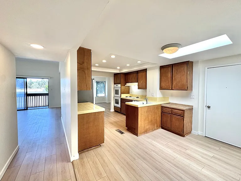 6664 Reservoir Ln — Photo 10