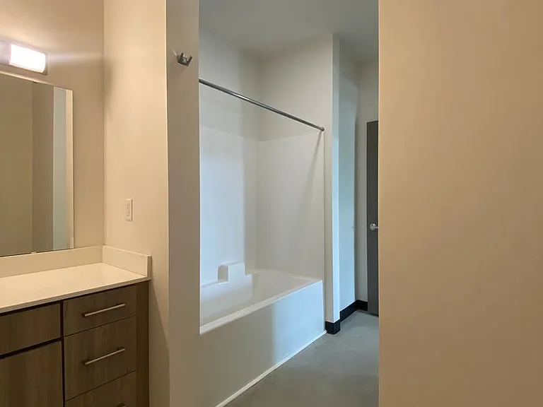 Wall Street Apartments — Photo 15