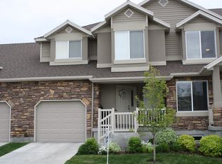 651 S Clearwater Falls Dr, Layton, UT 84041