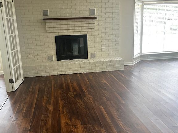 4th image of 3001 Laramie Cir