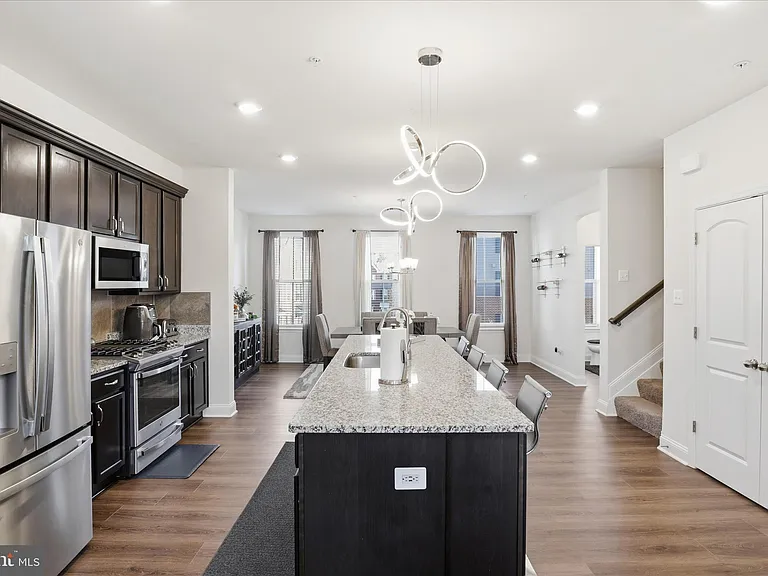 16416 Fife Way — Photo 10