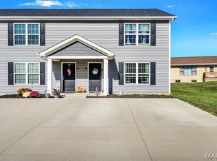 815 Navajo Trl, Warrenton, MO 63383