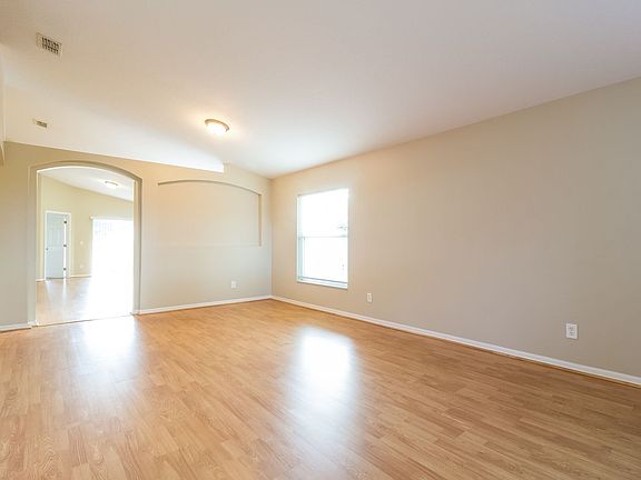 4th image of 14220 Colonial Lakes Dr