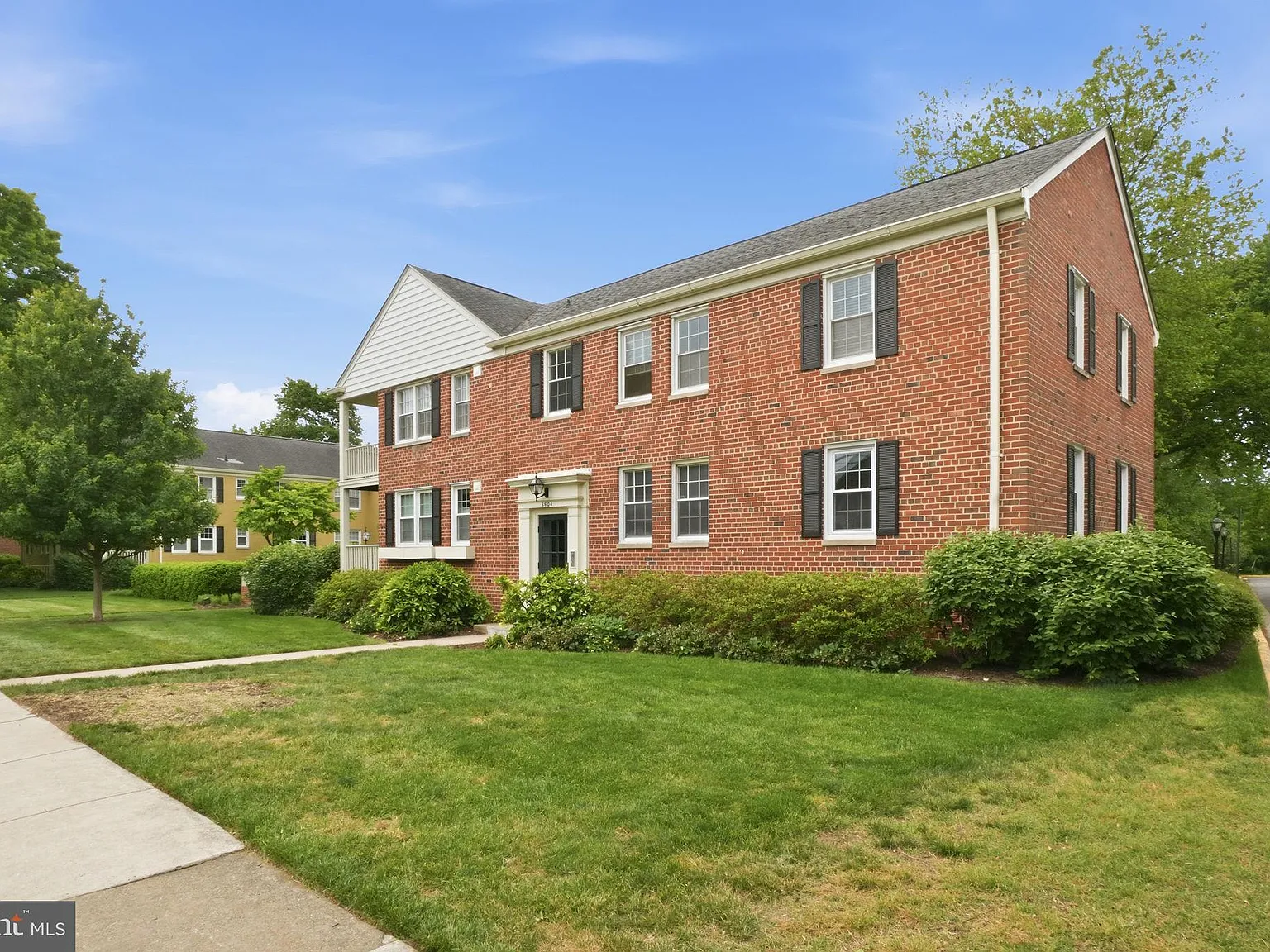 2 bed, 1.0 bath, 793 sqft, $2,250 — Photo 3