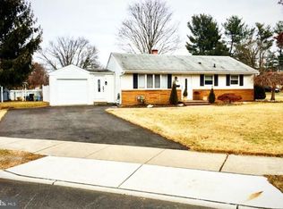 46 Sunset Blvd, Hamilton, NJ 08690