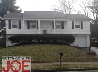 4144 Point Hollow Ln, Fairfax, VA 22033
