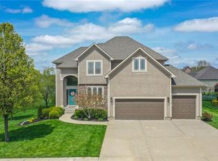 412 SE Snaffle Bit Ct, Lees Summit, MO 64082