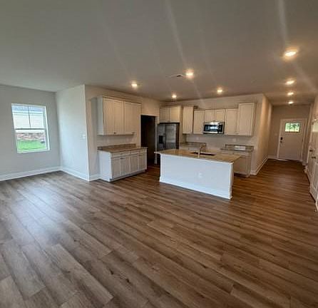 4th image of 10333 Yosemite St