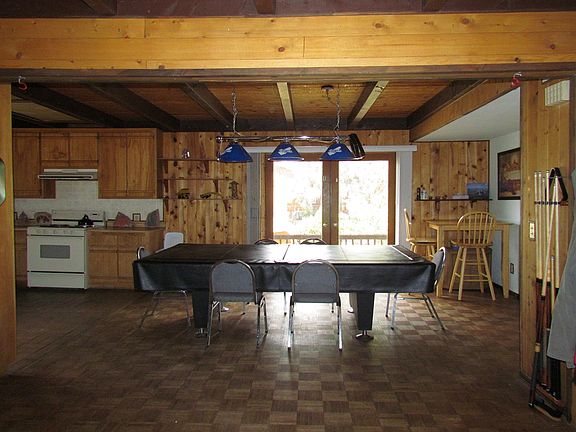 2nd image of 1000 Willow Ln