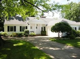 2786 Tonawanda Dr, Rocky River, OH