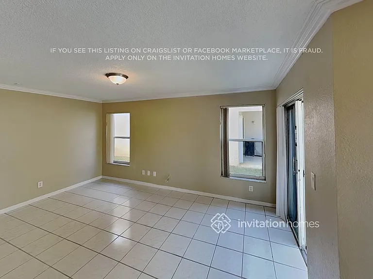 18057 SW 12th Ct — Photo 6