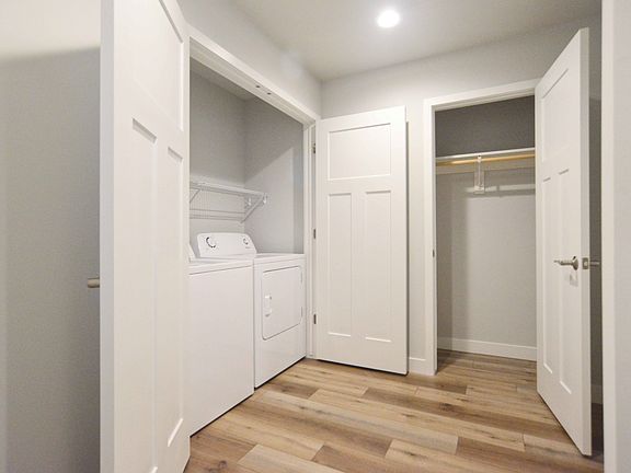 3rd image of 2833 Endive Driveul