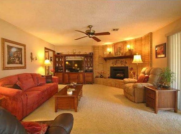 2nd image of 510 Driftwood Ln
