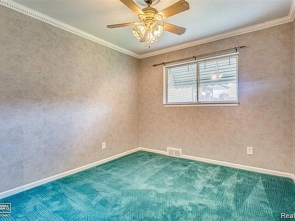 2nd image of 27835 Newport Dr