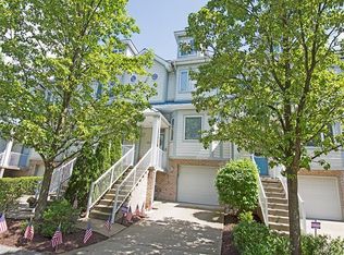 120 Saint Charles Ct, Blawnox, PA