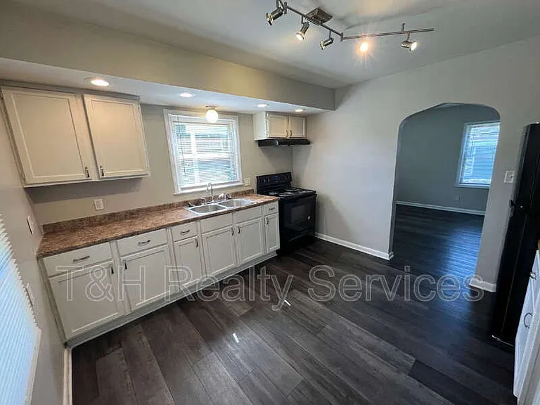 4358 Norwaldo Ave — Photo 6