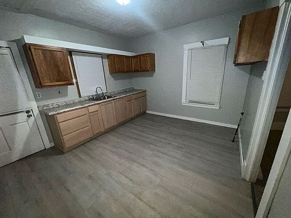 3rd image of 3403 W 98th St Unit 1