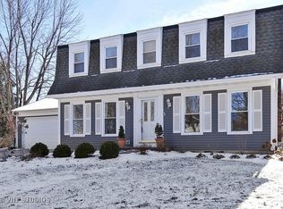 88 Redstart Rd, Naperville, IL 60565