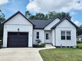 490 Ridge Top Ct, Clarksville, TN 37040