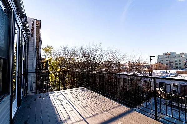 Rented by Nooklyn NYC LLC | media 25