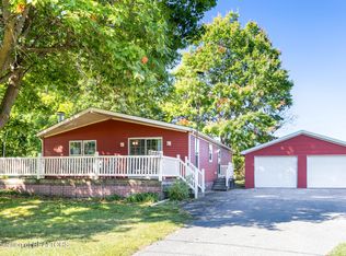 423 Swift Dr, Stanton, MI 48888