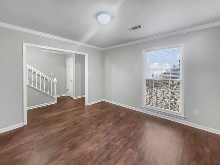 3414 Kensington Ct — Photo 6