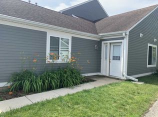 2715 Wilshire Ct, Aurora, IL 60502