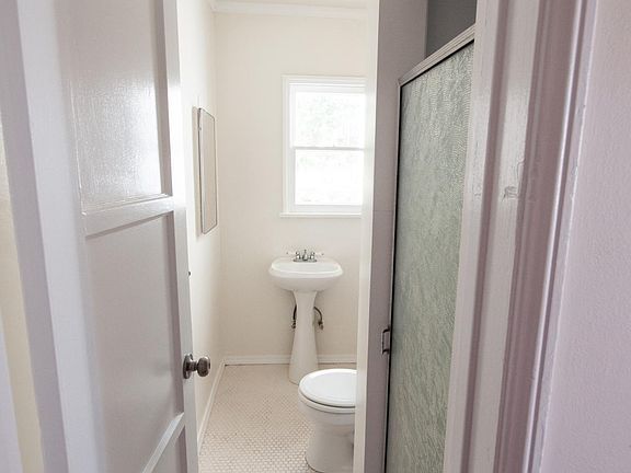 4th image of 2217 Echo Park Ave