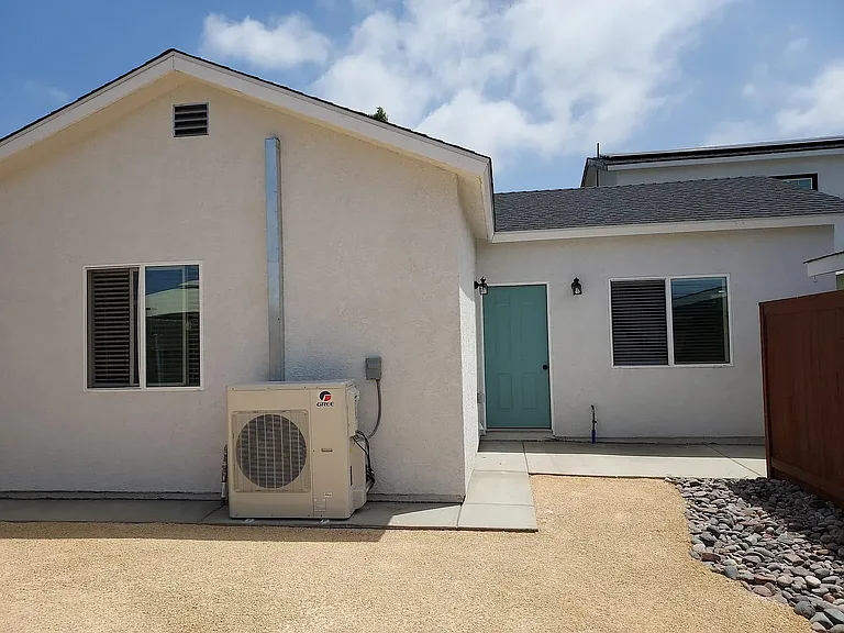 8814 Geraldine Ave — Photo 12