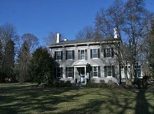 203 Edgeworth Ln, Sewickley, PA 15143