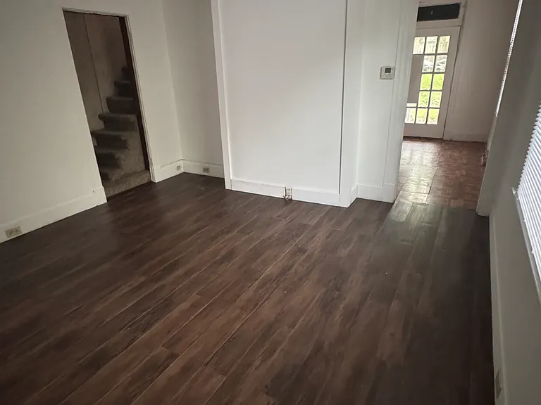 674 Elliott Ave — Photo 5