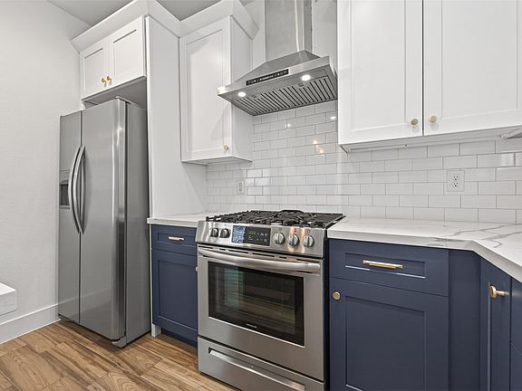 5th image of 14225 W Richmond St