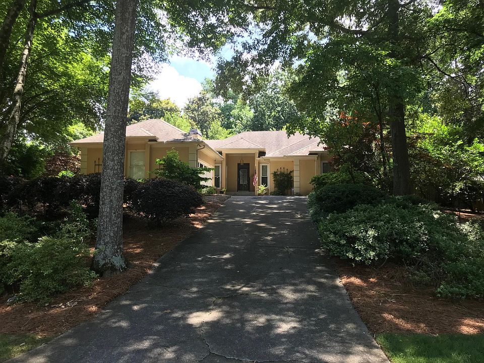 1st image of 4018 Johnson Ferry Dr