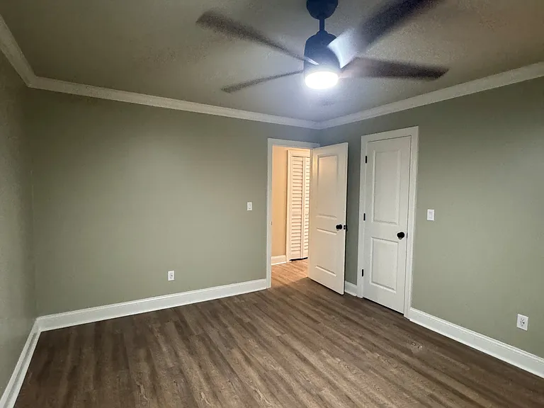 4909 Bayside Ct — Photo 18