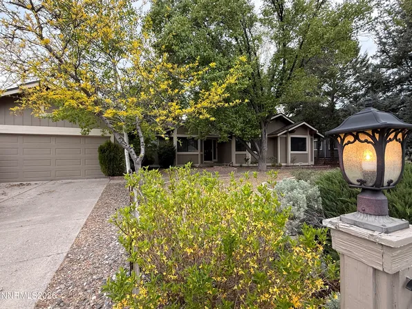 220 Lemming Dr, Reno, NV 89523