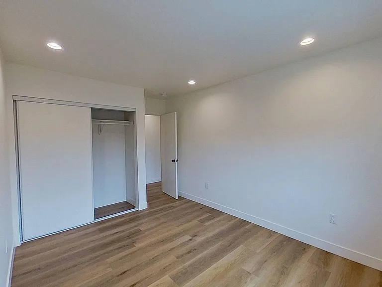 829 N Garfield St — Photo 104